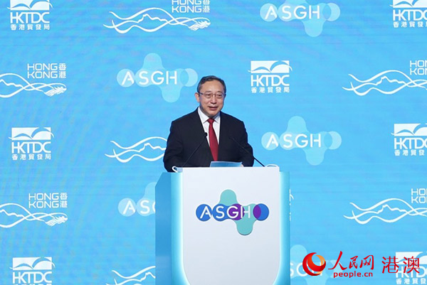 国家卫生健康委员会副主任曹雪涛致辞。人民网 吴宇扬扬摄