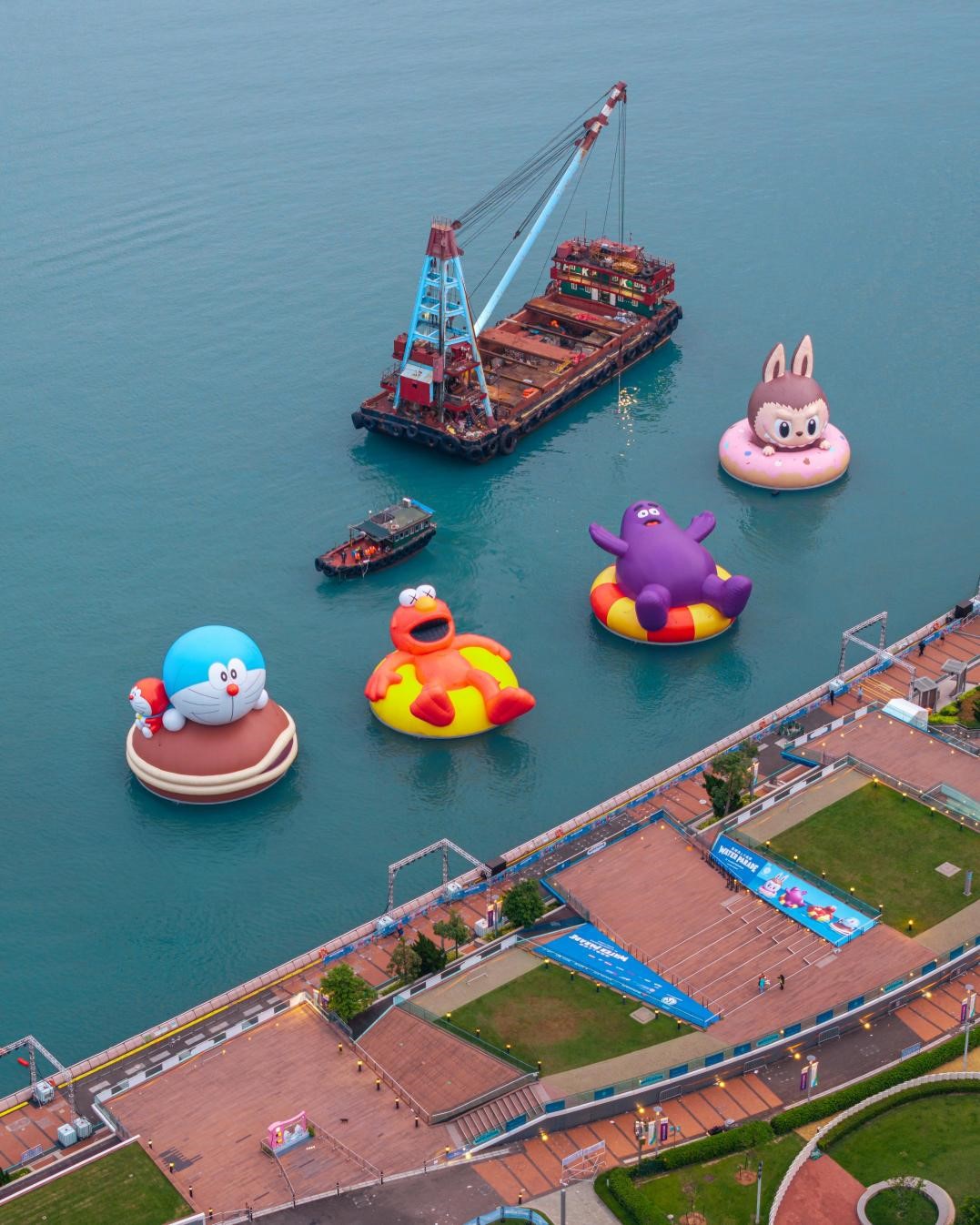 图1.“维港海上大巡游”活动25日在香港金钟海滨举行。主办方供图