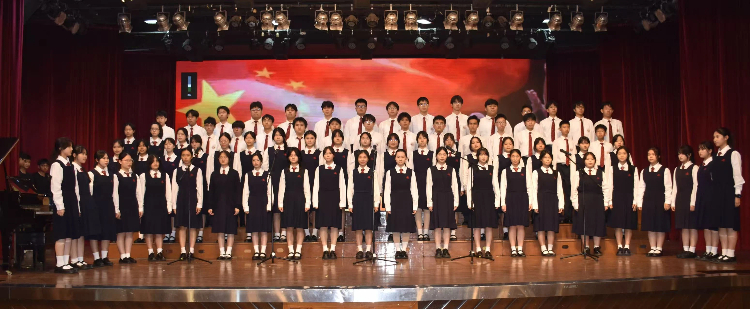 濠江中学合唱《在太行山上》《保卫黄河》。主办方供图