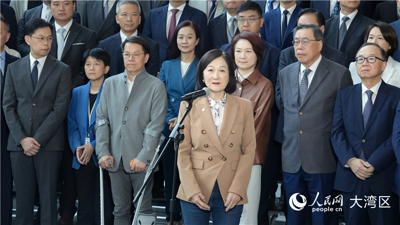 图3.香港特区第七届立法会议员代表叶刘淑仪现场发言。人民网 严小晶摄