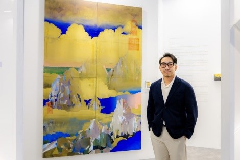 参展艺术家梁子毛。金沙中国供图