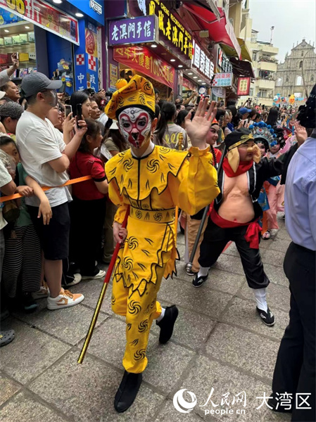 “2026澳门国际幻彩大巡游”活动现场。人民网记者 富子梅摄
