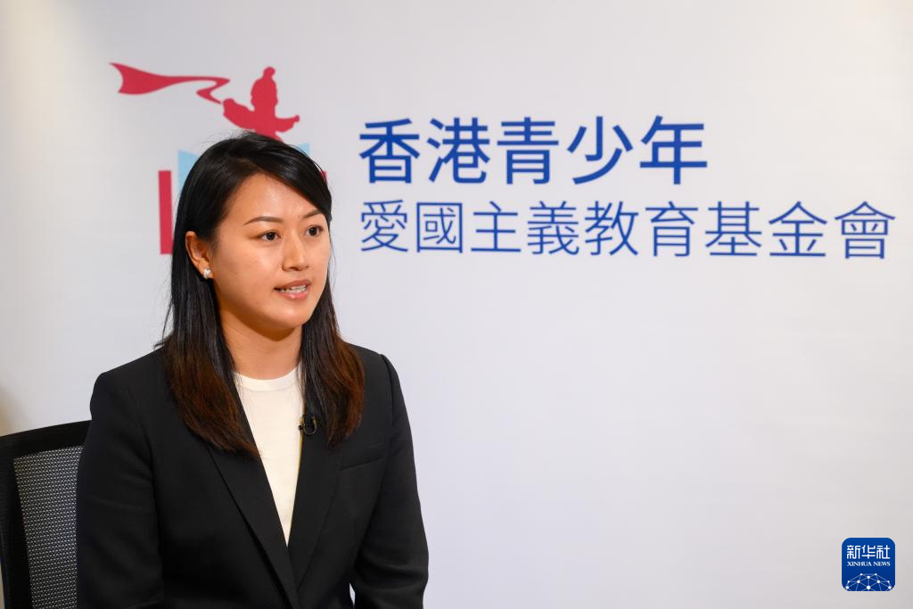 香港青少年爱国主义教育基金会总干事邢文威接受采访（1月29日摄）。 新华社记者 朱炜 摄