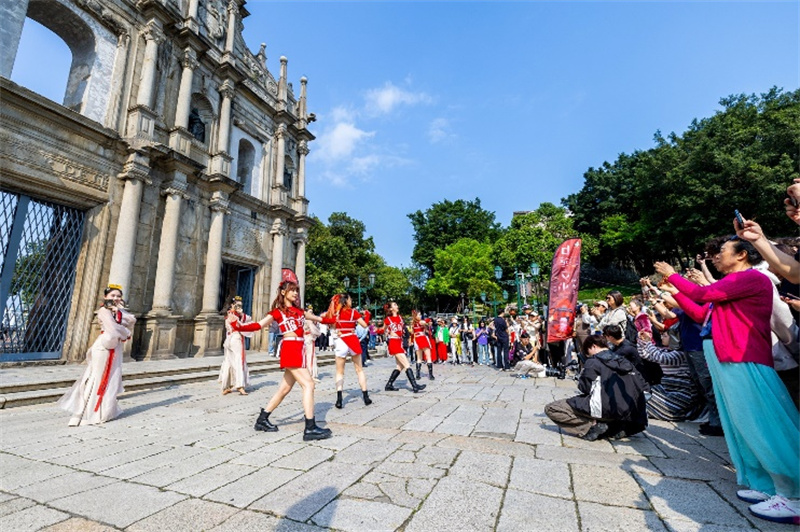 《花木兰》社区快闪活动。澳门特区政府文化局供图