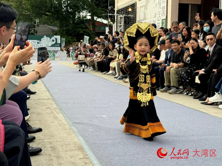 贵州“村T”首度登临澳门。人民网记者 富子梅摄