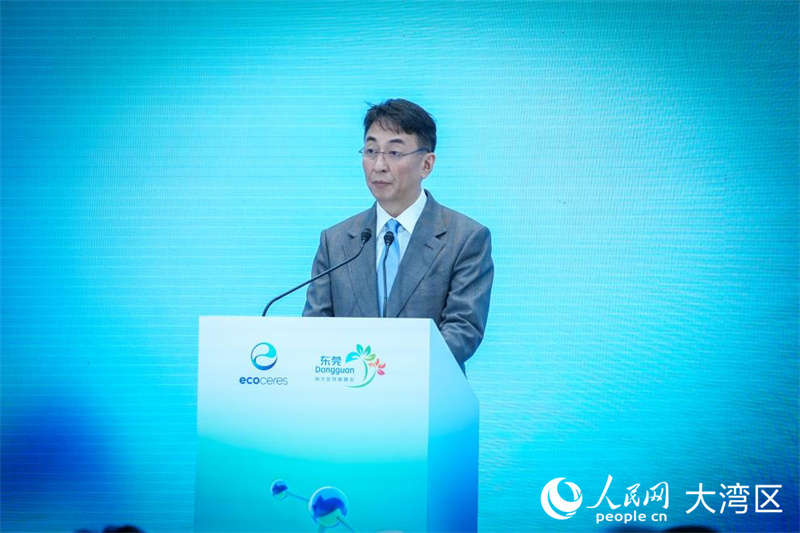 香港中华煤气有限公司主席暨赋生资本创始人李家杰致辞。人民网 吴宇扬扬摄
