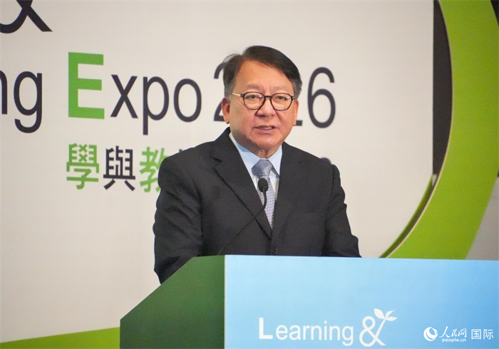 香港特区政府政务司司长陈国基致开幕辞。实习生 陈一豪摄