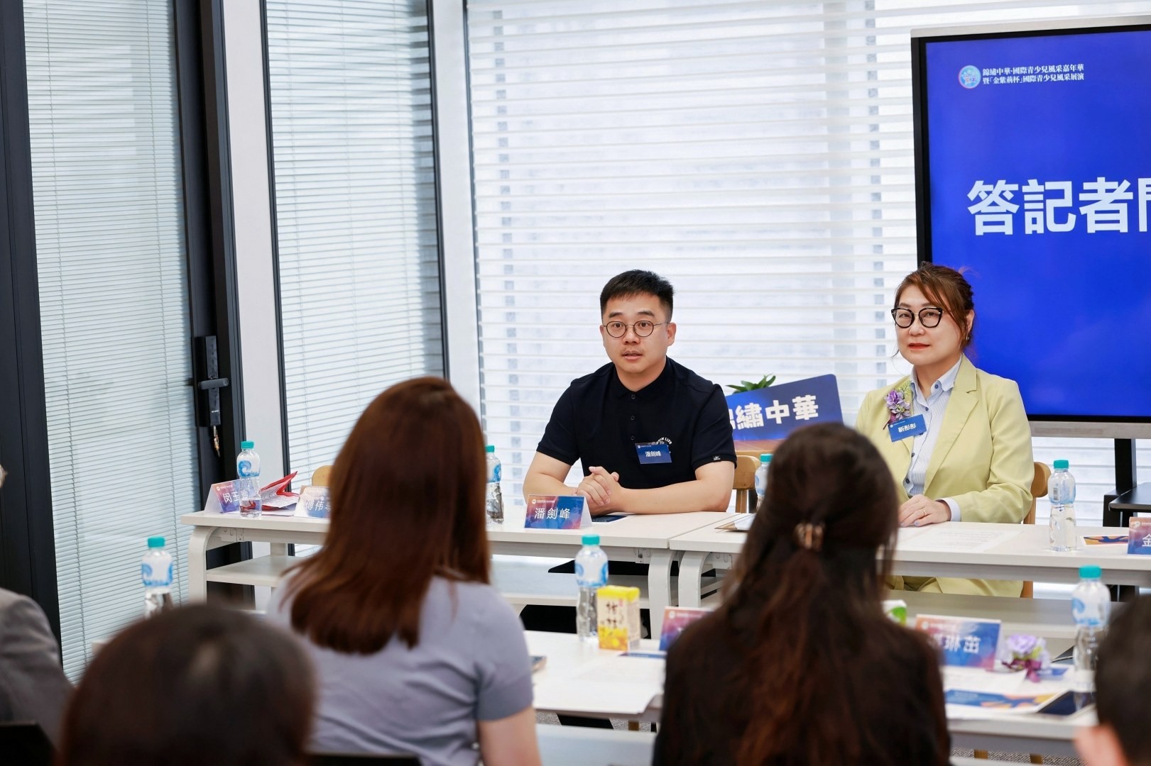 香港国际青少儿交流协会会长潘剑锋介绍新一届赛事情况。主办方供图