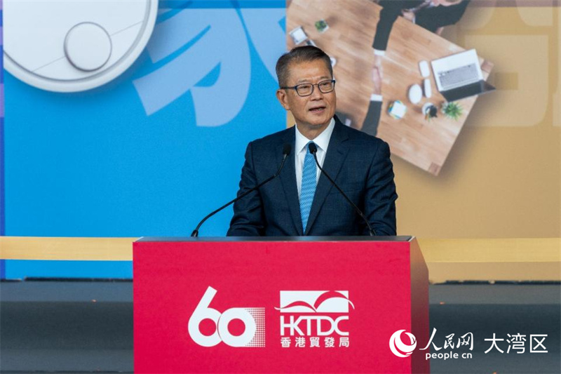 香港特区政府财政司司长陈茂波致辞。人民网 韩宇轩摄