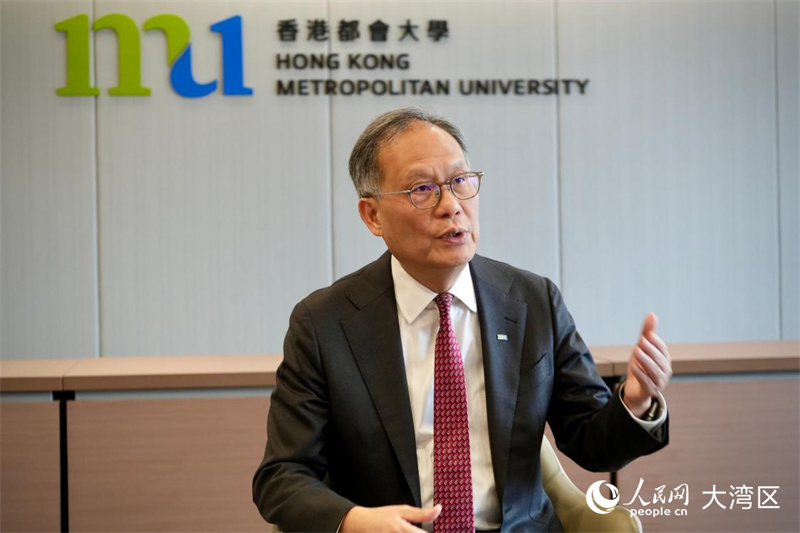 香港都会大学校长林群声教授近日接受人民网专访。人民网 吴宇扬扬摄