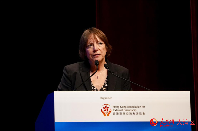 英国利兹大学校长希勒·韦斯特在全球大学校长及领袖高峰会2026上发言。人民网 吴宇扬扬摄