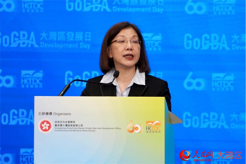 香港特区政府政制及内地事务局局长谢小华发表主旨演讲。人民网 张雨洁摄