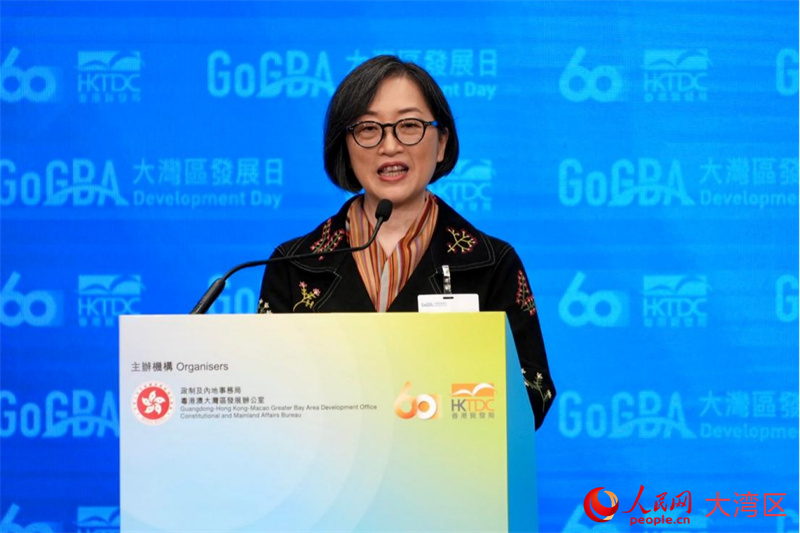 香港特区政府政制及内地事务局粤港澳大湾区发展专员林雅雯致辞。人民网 张雨洁摄